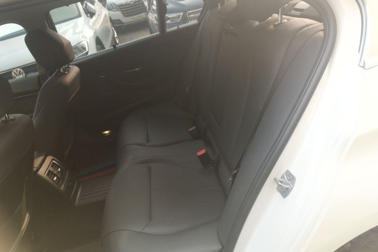 宝马3系 2018款 318Li中控内饰21