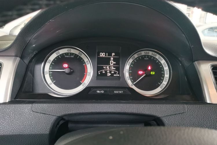 斯柯达 昕锐 2019款 1.5L 自动舒适版 国V中控内饰14