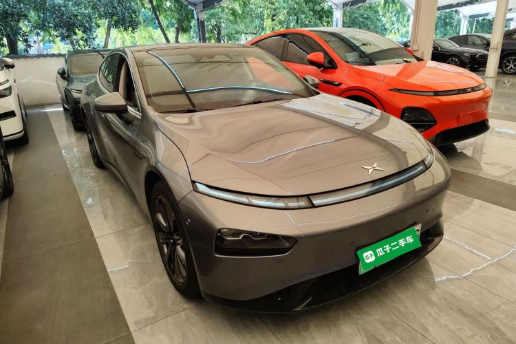 小鹏P7 2020款 670E车身外观3