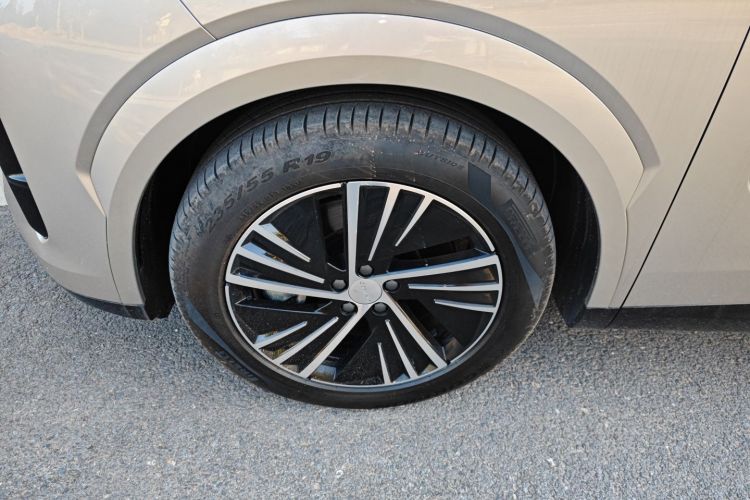 领克08 EM-P 2023款 245km 超长续航Halo车身外观6001