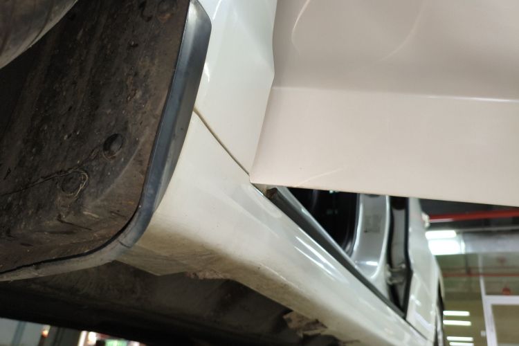 福特 蒙迪欧 2013款 2.0L GTDi200时尚型局部细节9002