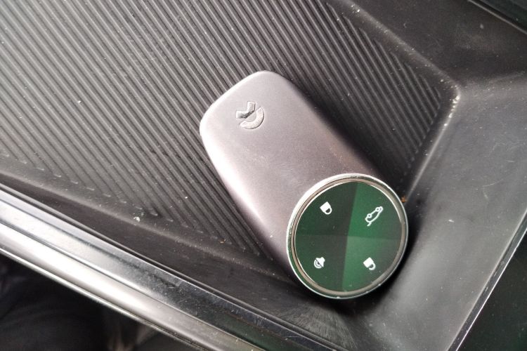 蔚来ES8 2020款 450KM 七座版中控内饰11