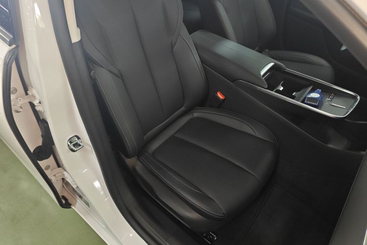 别克 君越 2025款 28T 白金版局部细节41