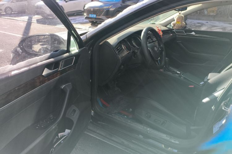 大众 迈腾 2018款 380TSI DSG 豪华型中控内饰20