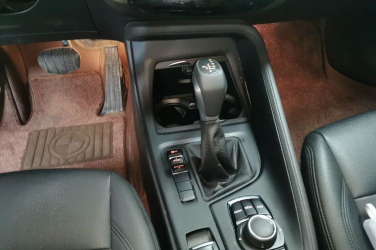 宝马X1 2018款 sDrive18Li 时尚型中控内饰18