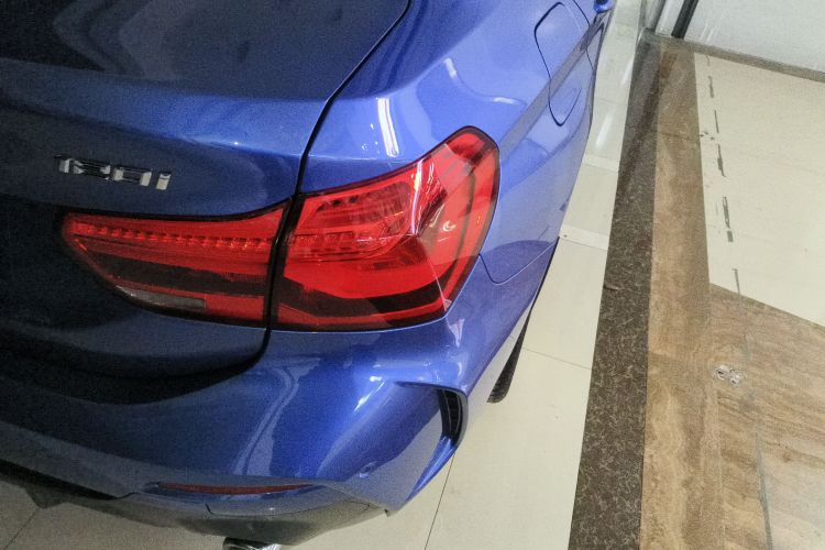 宝马1系 2020款 120i M运动套装车身外观6006