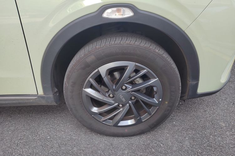 哪吒汽车 哪吒AYA 2023款 318 Lite车身外观6008