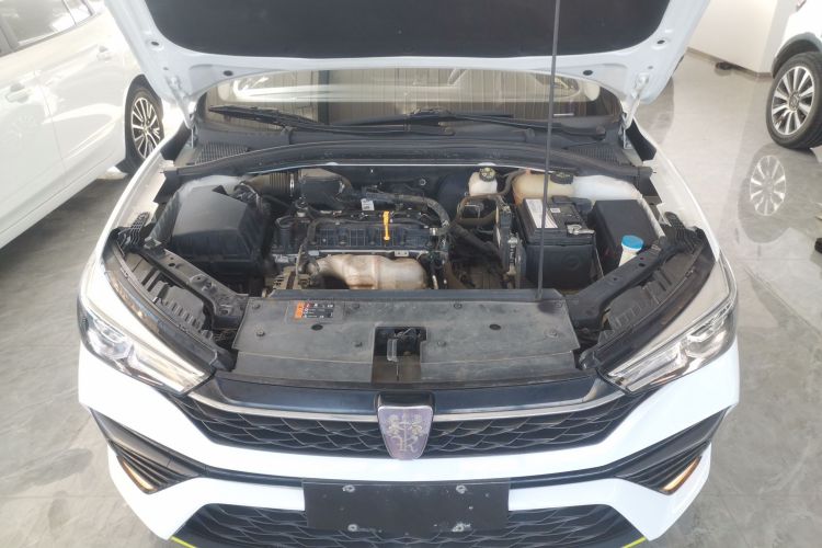 荣威i5 2021款 1.5L CVT铂金版机舱底盘24