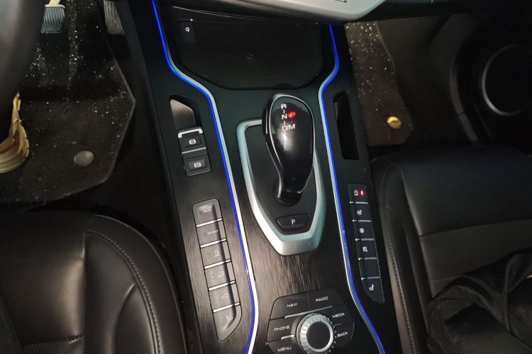 魏牌 VV7 2020款 2.0T 旗舰型局部细节18