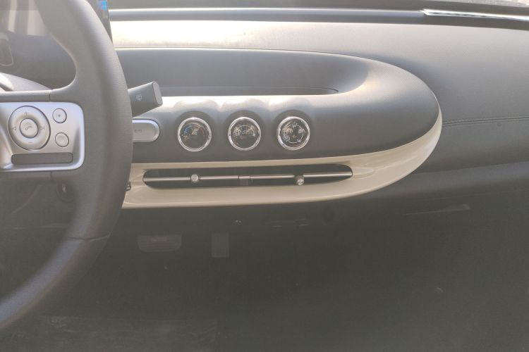 五菱汽车 五菱缤果 2023款 203km 轻享款局部细节16