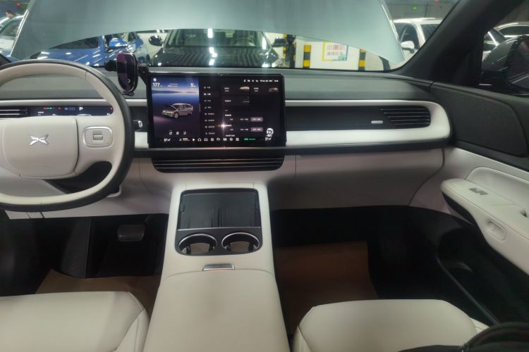 小鹏G6 2023款 580 长续航 Max中控内饰16