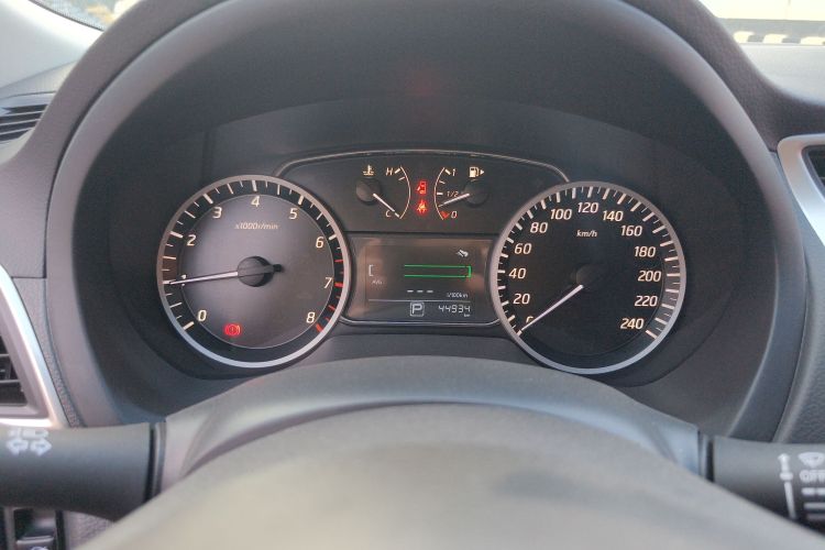 日产 轩逸 2022款 经典 1.6XE CVT舒适版中控内饰14