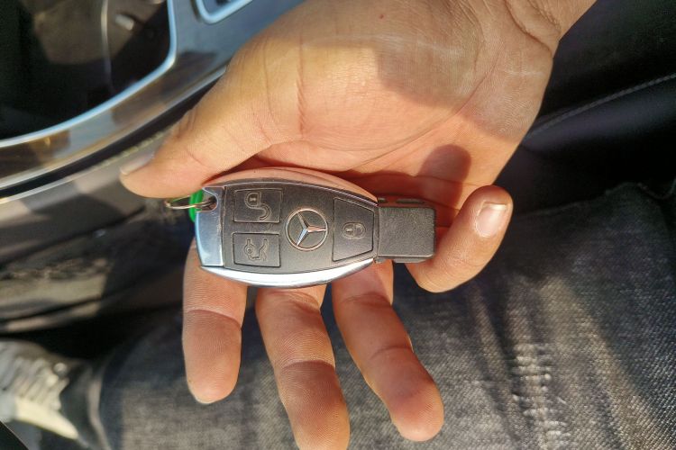 奔驰C级 2017款 C 180 L中控内饰11