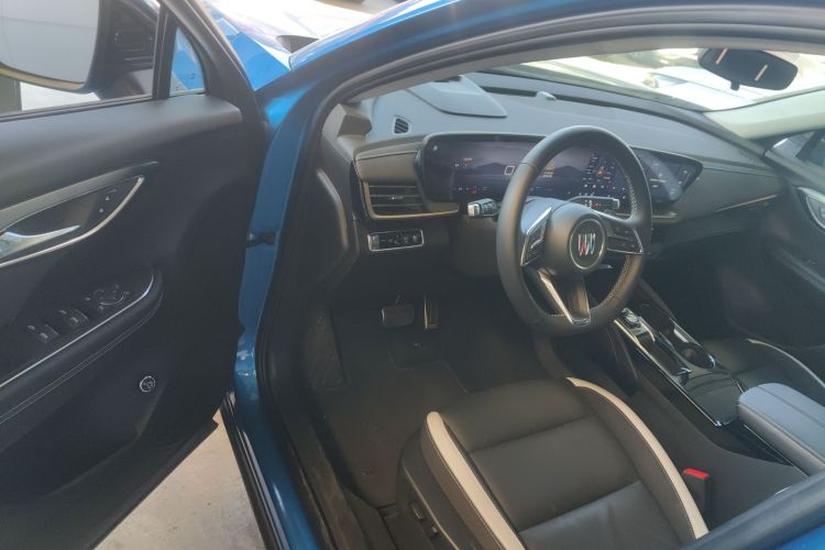 别克 2024款 昂科威S  25T 炫黑风尚版中控内饰7003