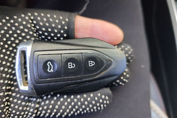 猎豹汽车 猎豹CS10 2017款 2.0T 自动都市型中控内饰11