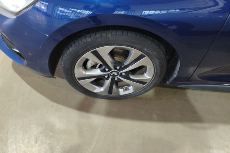 现代 菲斯塔 2019款 280TGDi 智速版 国VI车身外观6007