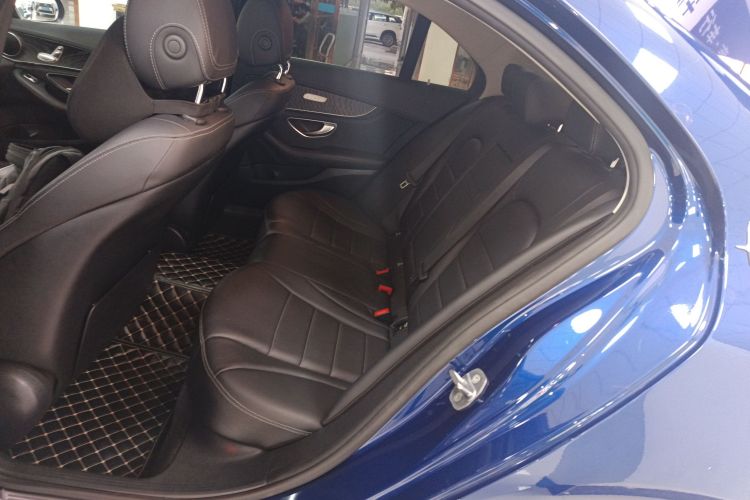 奔驰C级 2019款 C 180 L 时尚型运动版中控内饰21