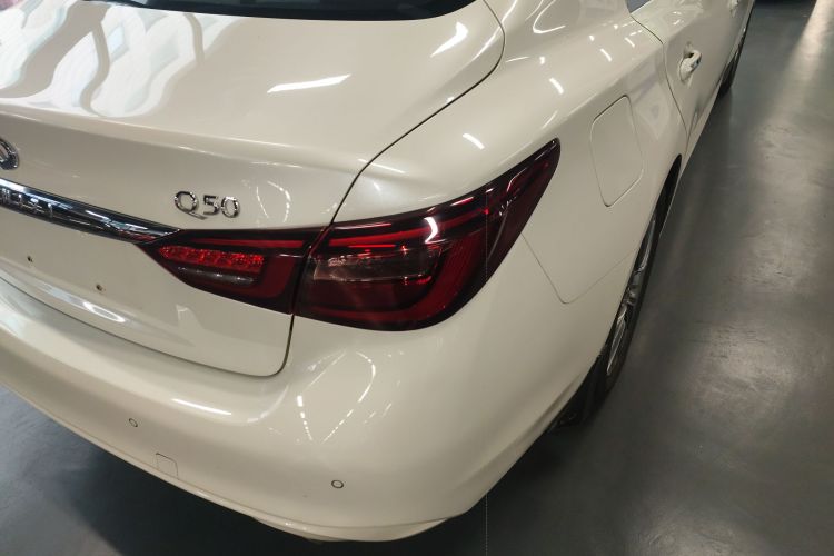 英菲尼迪Q50L 2018款 2.0T 逸享版 国V车身外观9