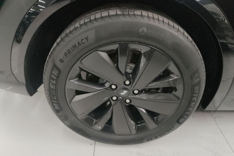 理想汽车 理想L7 2025款 Max 智能焕新版车身外观6008