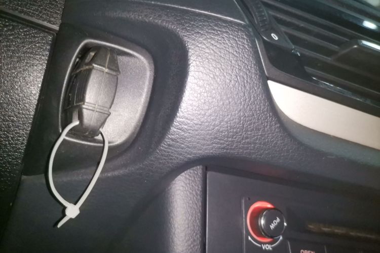 宝马X1 2014款 sDrive18i 时尚型中控内饰11