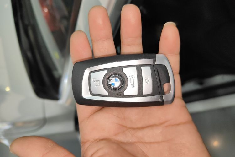 宝马3系 2018款 320Li 时尚型中控内饰7001