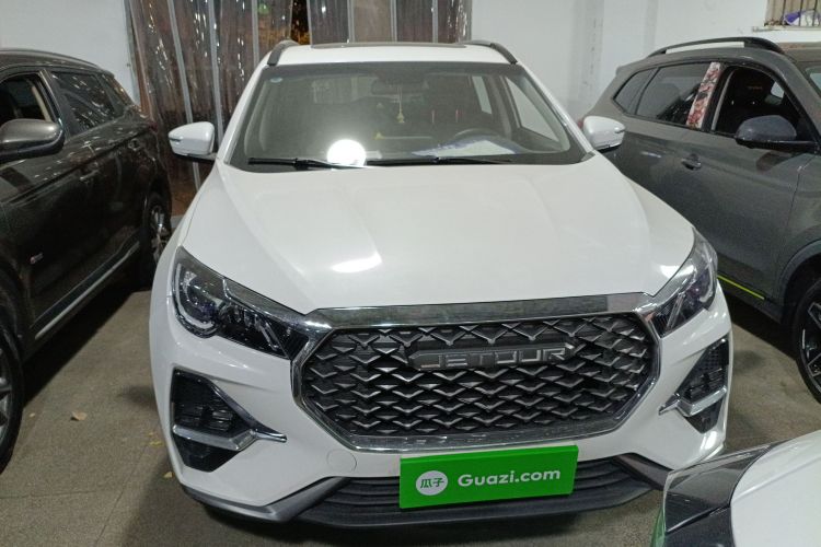 捷途X70 2023款 1.5T DCT超越PRO版 7座车身外观2