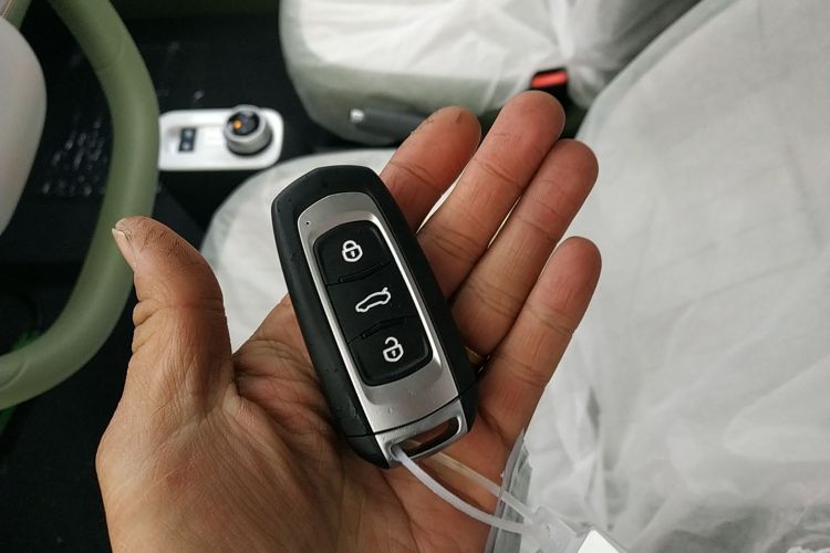 吉利银河 2025款 210km 熊猫骑士中控内饰11