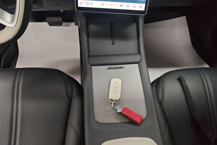 吉利银河 银河L7 2023款 1.5T 55km PRO中控内饰18