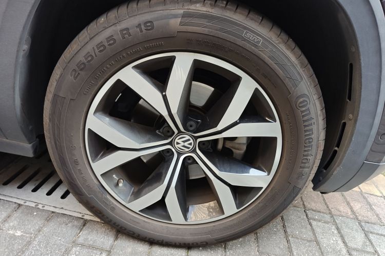 大众 途昂 2017款 380TSI 四驱豪华版车身外观10