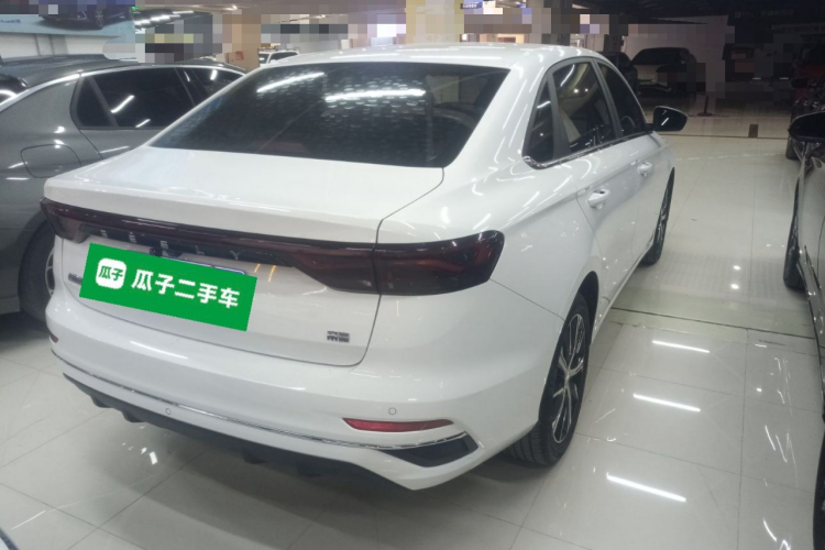 吉利汽车 帝豪 2023款 第4代冠军版 1.5L CVT尊贵型车身外观7