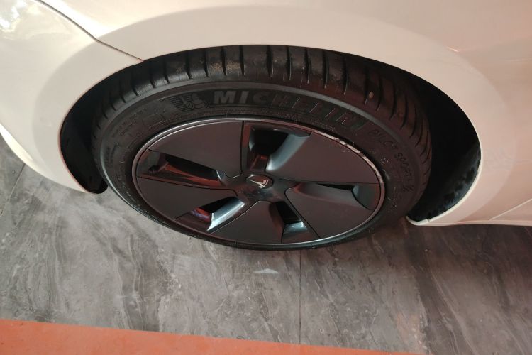 特斯拉 Model 3 2022款 后轮驱动版车身外观6007