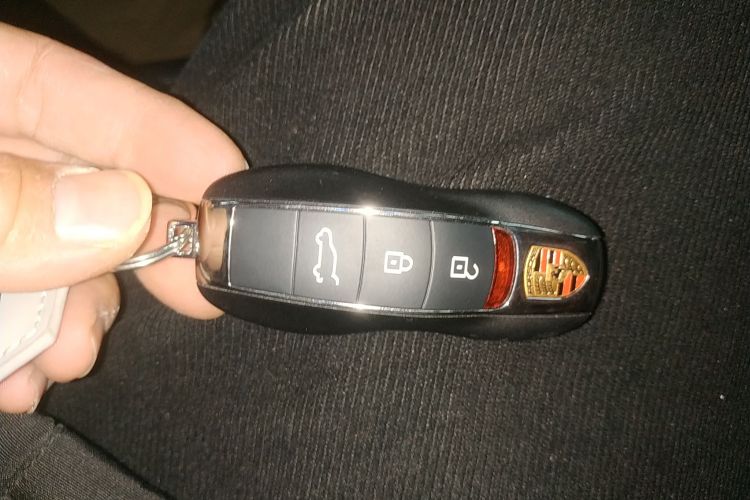 保时捷 2025款 Macan 2.0T 逐梦版中控内饰11