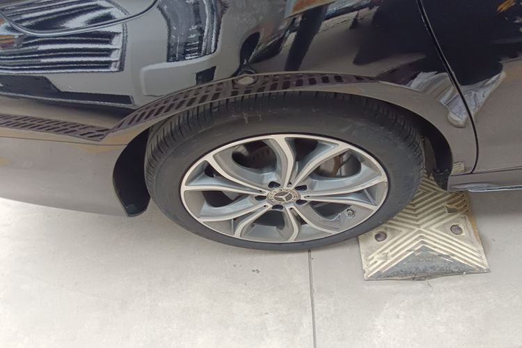 奔驰E级 2021款 E 300 L 运动豪华型车身外观6008