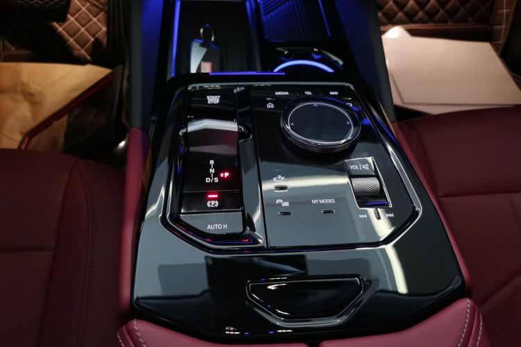 宝马5系 2024款 530Li 领先型 M运动套装局部细节18