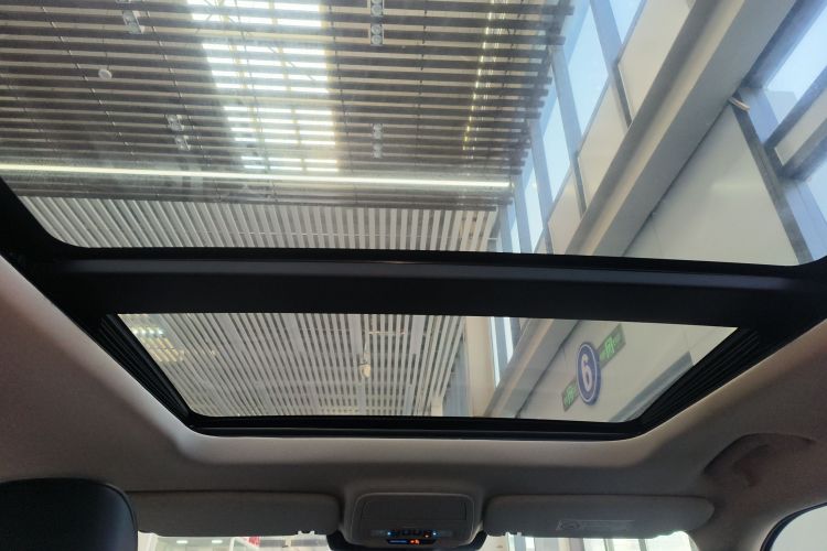 福特 探险者 2020款 EcoBoost 285 四驱风尚版 6座中控内饰22