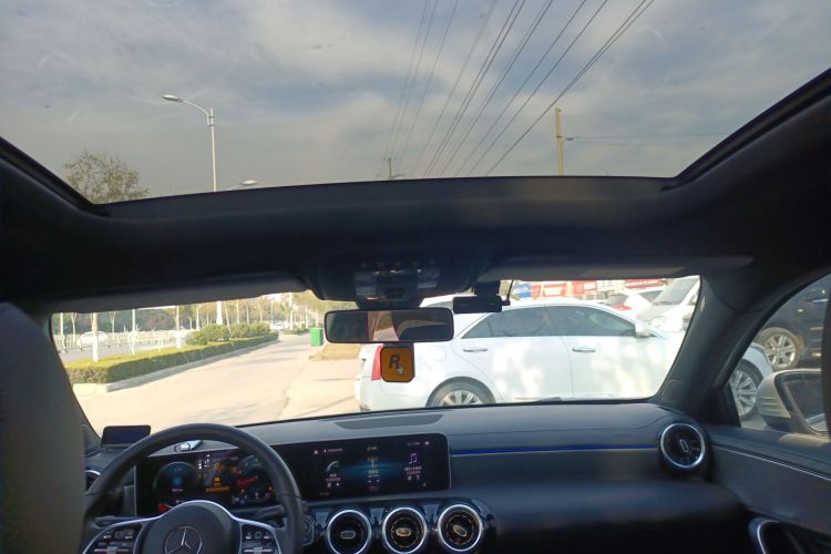 奔驰A级 2020款 改款 A 180 L 运动轿车特殊配置局部细节22