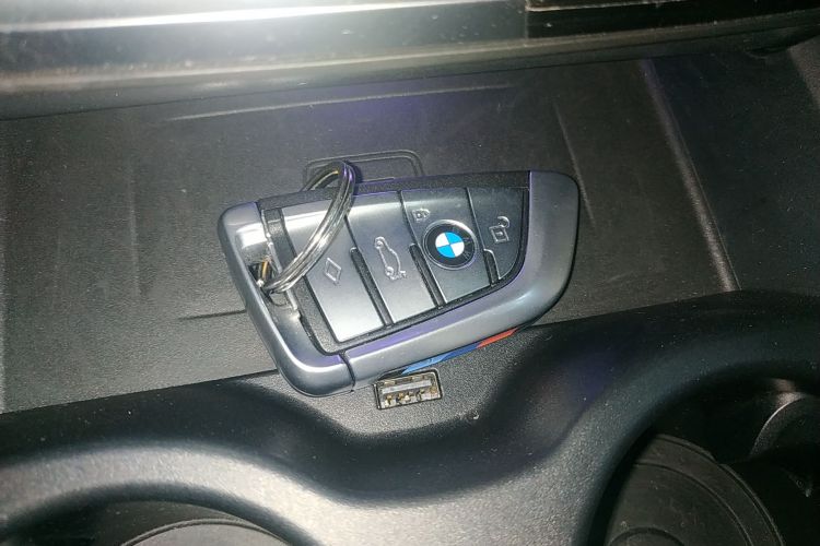 宝马5系 2020款 525Li M运动套装中控内饰11
