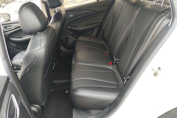 荣威i5 2020款 1.5L 手动4G互联领豪旗舰版中控内饰21