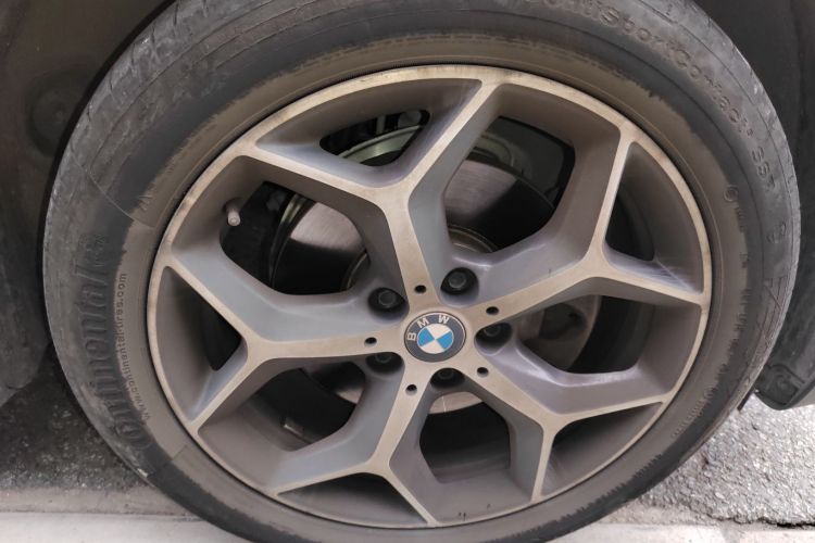 宝马X1 2019款 sDrive18Li 尊享型车身外观10