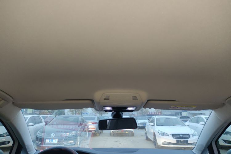 大众 高尔夫 2021款 200TSI DSG中控内饰22