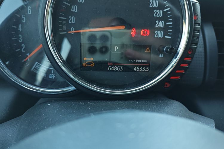 MINI 2015款 1.5T COOPER Fun 五门版中控内饰15