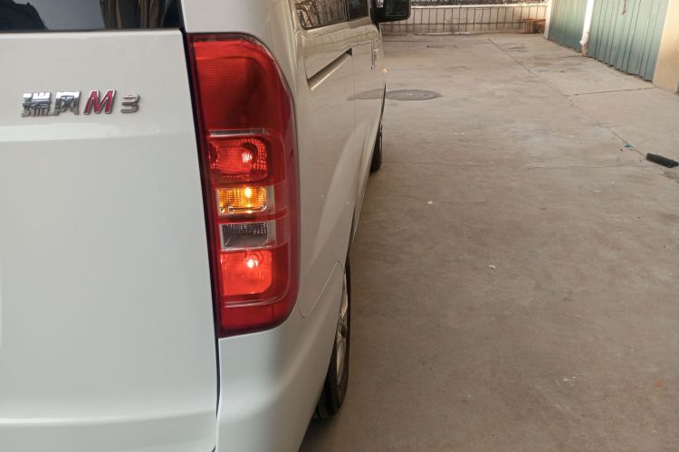 江淮瑞风 瑞风M3 2019款 创客版 1.8L 豪华型车身外观6006