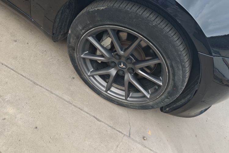 特斯拉 Model 3 2021款 标准续航后驱升级版车身外观6002