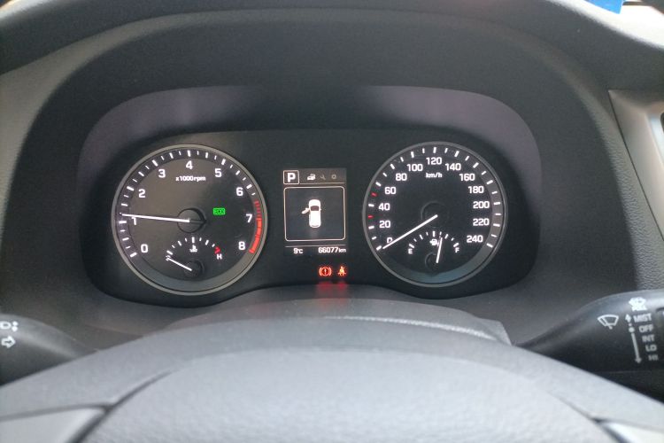 现代 途胜 2018款 1.6T 双离合两驱15周年特别版中控内饰14