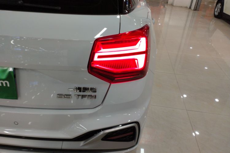 奥迪Q2L 2022款 35 TFSI 进取动感型车身外观6006