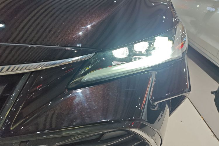 丰田 亚洲龙 2022款 2.0L 豪华版局部细节36