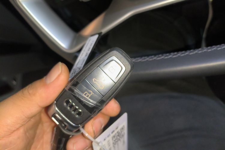 奥迪Q4 e-tron 2024款 40 e-tron 创行版中控内饰11