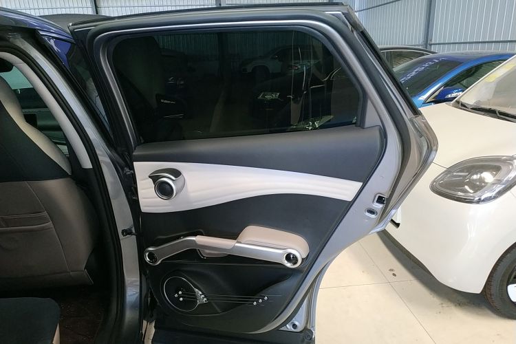 比亚迪 元PLUS 2023款 冠军版 430KM 超越型中控内饰7006