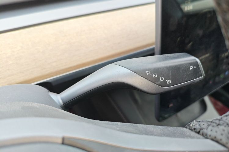 特斯拉 Model Y 2021款 标准续航后驱版中控内饰18