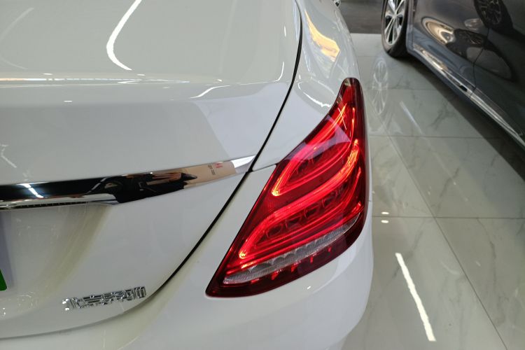 奔驰C级 2018款 C 180 L 动感型运动版车身外观6006